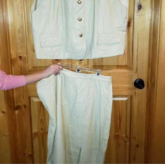 OBO New YORK Women's size 4X vest & skirt leather cream 32 - Picture 2 of 15